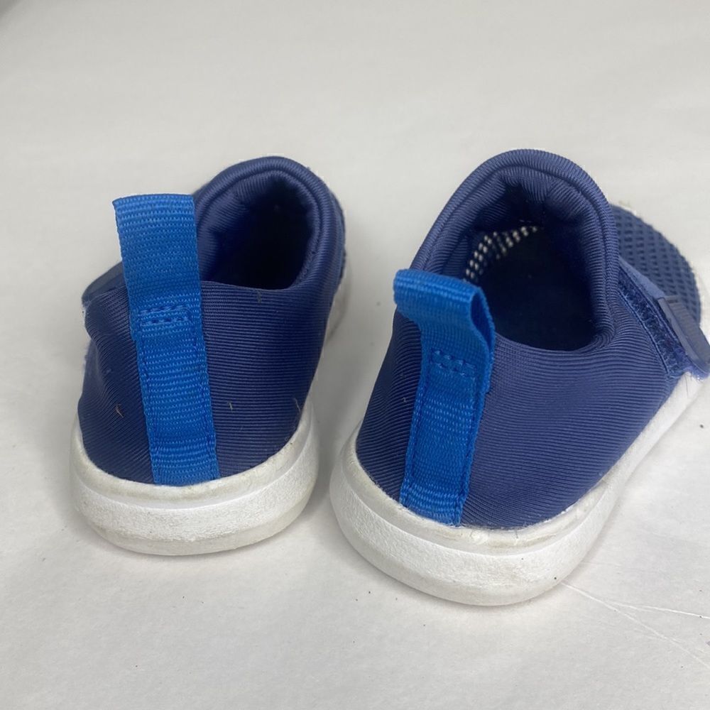 Cat & Jack Size 5 Baby Swim Shoes - Picture 4 of 4